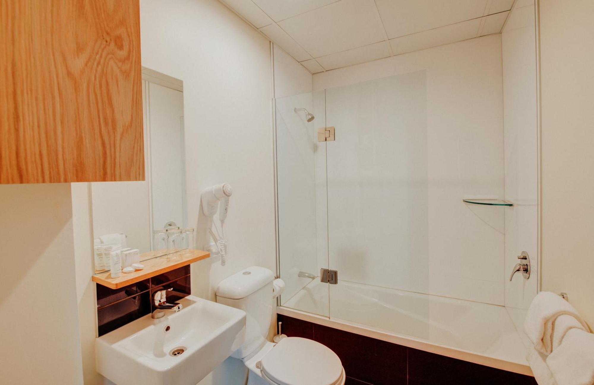 Park Hotel, Lambton Quay Wellington Room photo